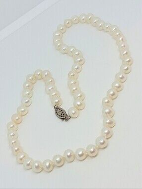 * Vintage 925 Genuine Freshwater Pearls Hand Tied Signed Delmar Necklace